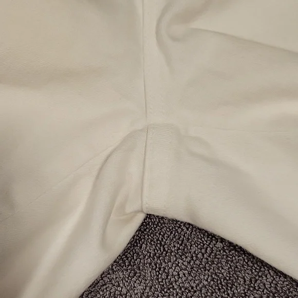 Frame Denim, "Le High Skinny" White Jeans - Picture 15 of 17